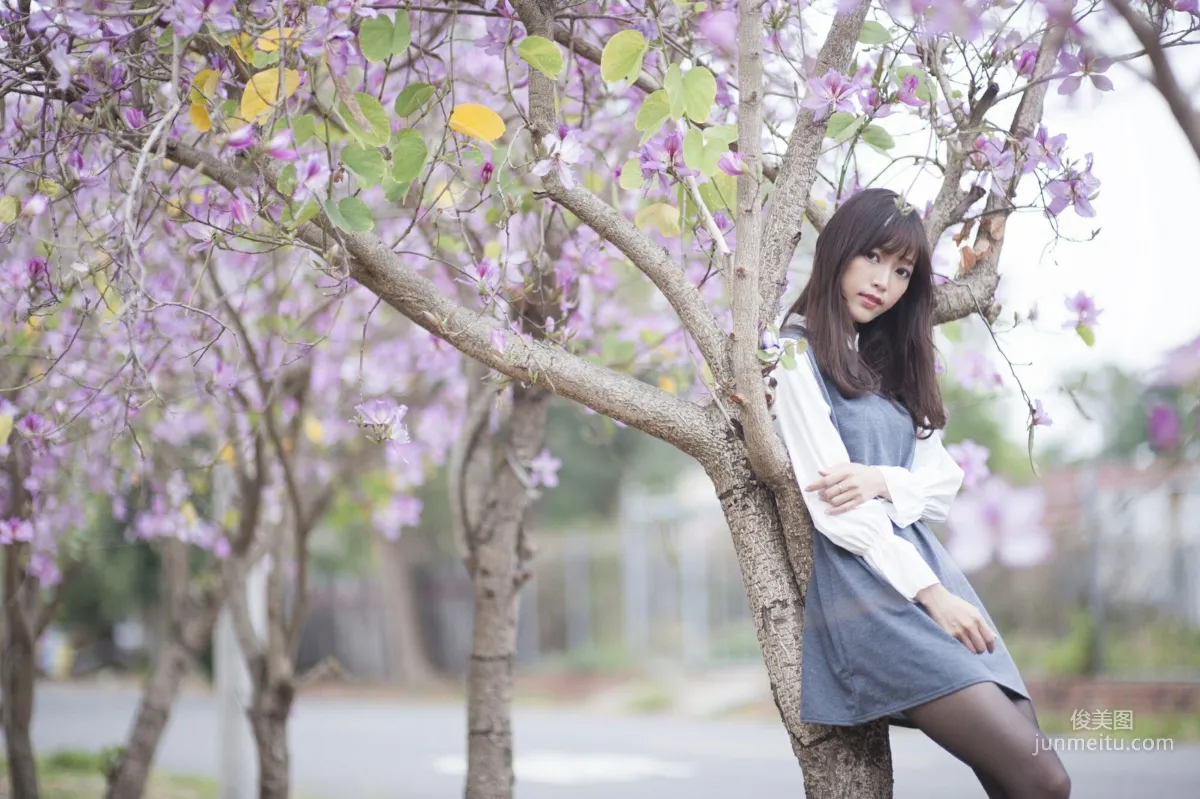 [台湾女神] 彭丽嘉(Lady憶憶)《樱花下的黑丝》 写真集