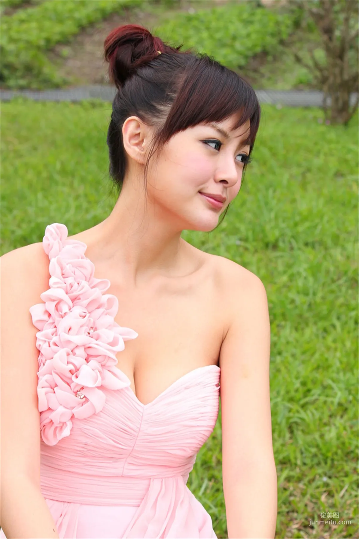 [台湾女神] 小梦《烏石港外拍》 写真集