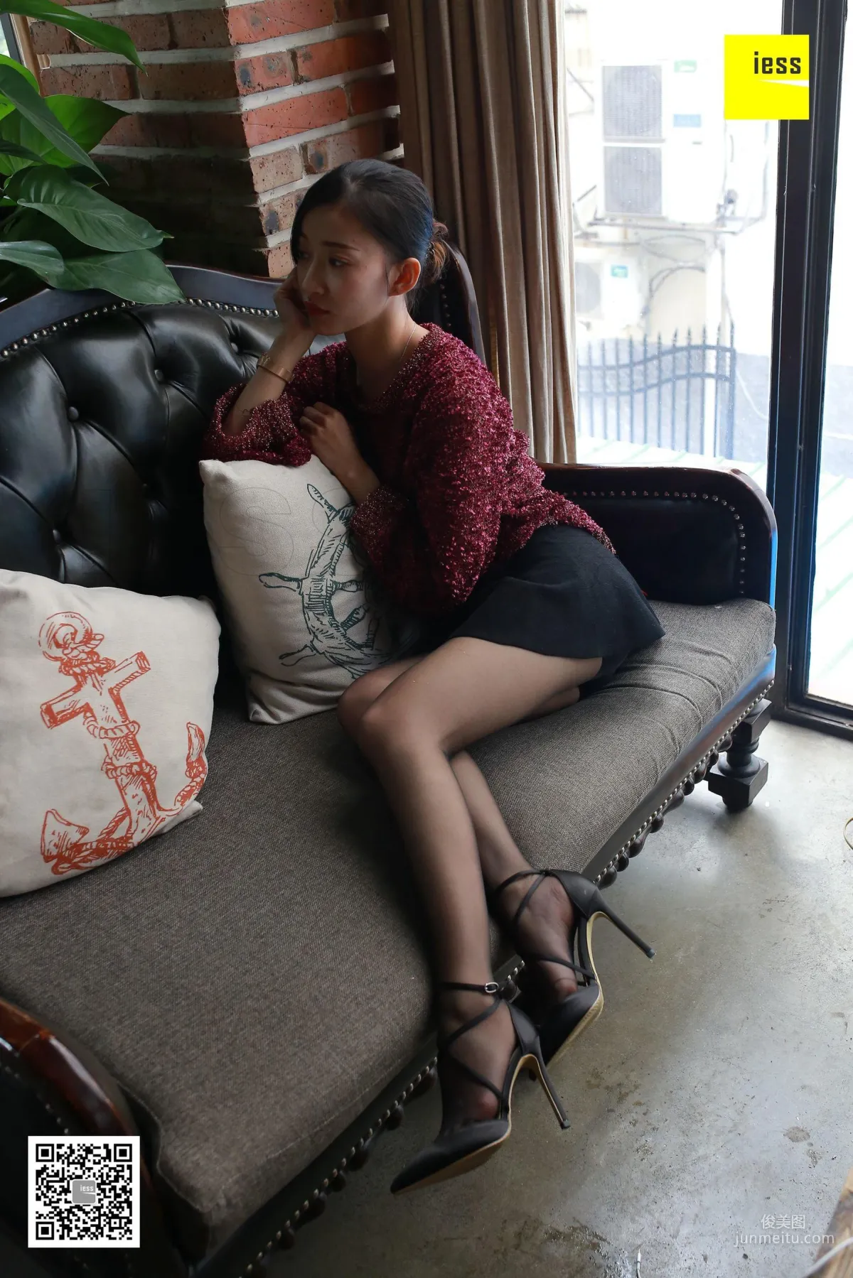 丝享家148 秋秋 《秀色可餐的黑丝》[IESS异思趣向] 写真集