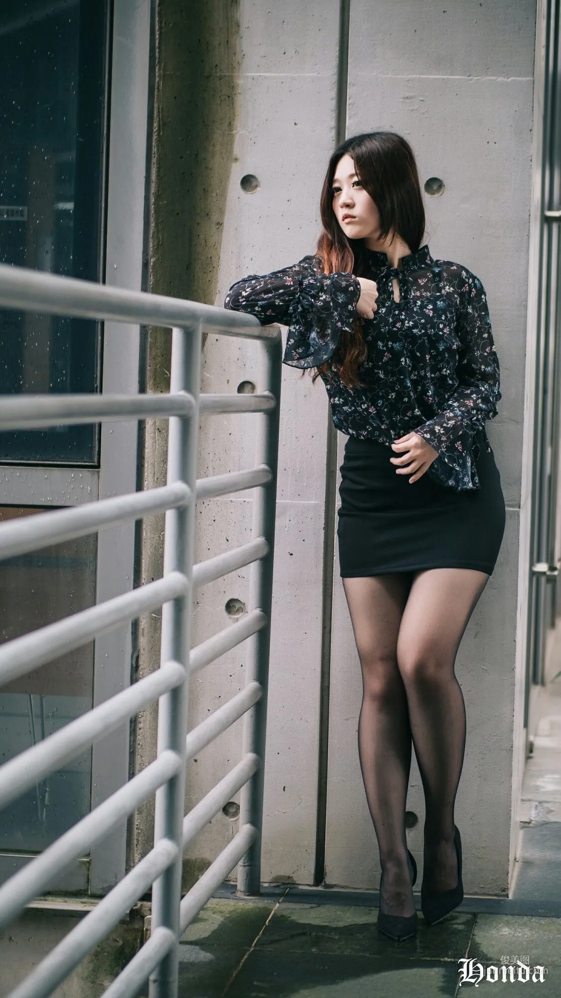 [台湾网红美女] Becky OL服装三套 写真集