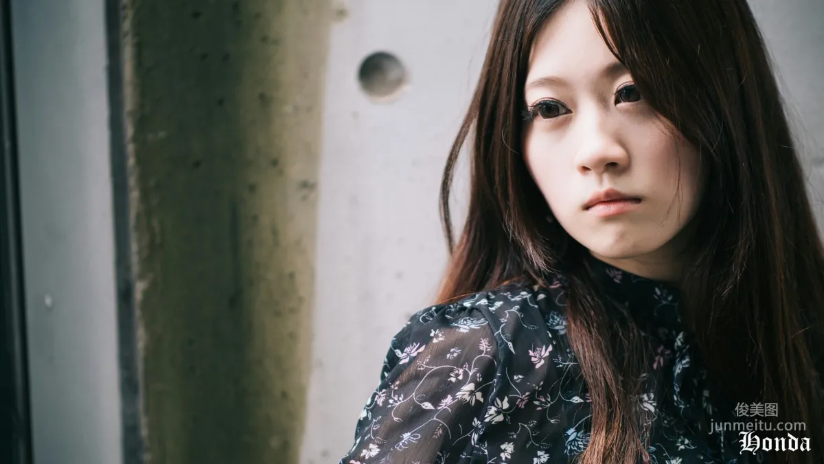 [台湾网红美女] Becky OL服装三套 写真集