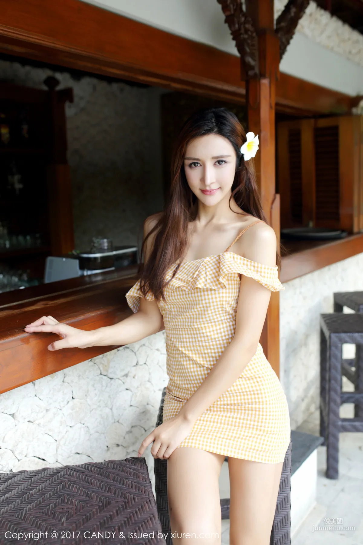 伊莉娜《唯美套裙+沙滩比基尼》 [网红馆CANDY] VOL.041 写真集