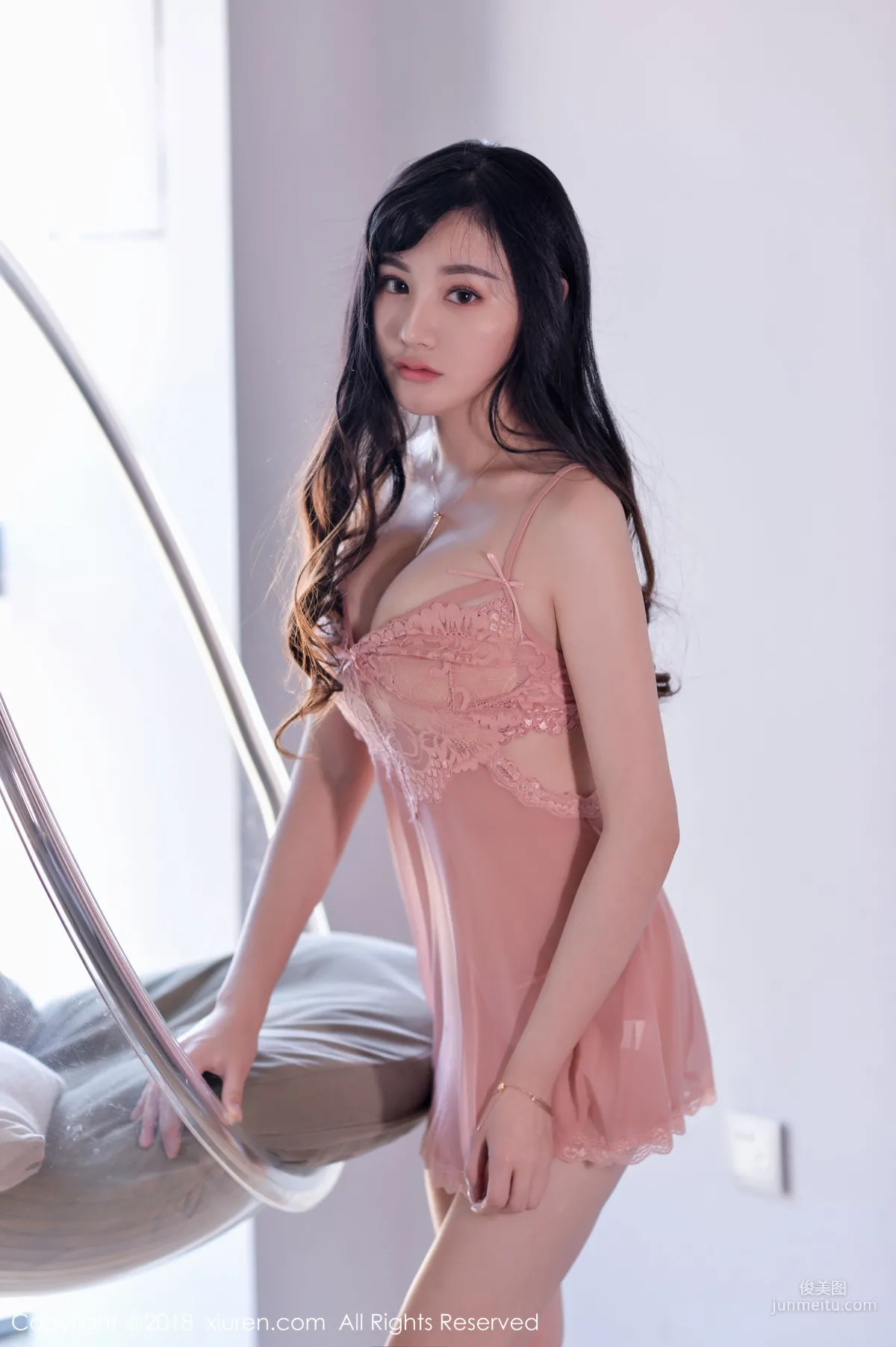 Miki米雪儿(小甜心Candy)《情趣，制服、黑丝、美腿》 [秀人XIUREN] No.1093 写真集
