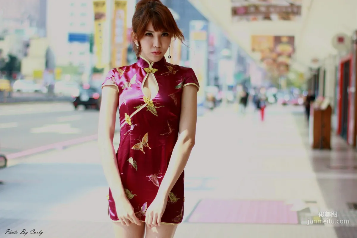 [台湾网红美女] 黄淑华Maggie《新崛江商圈-旗袍系列》 写真集