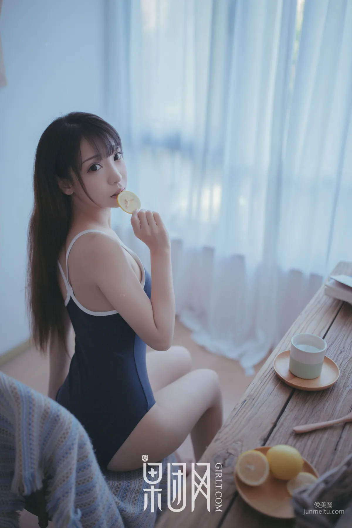 水花花不是水哗哗《邻家小妹陪你吃早餐！》 [果团Girlt]熊川纪信 No.028 写真集