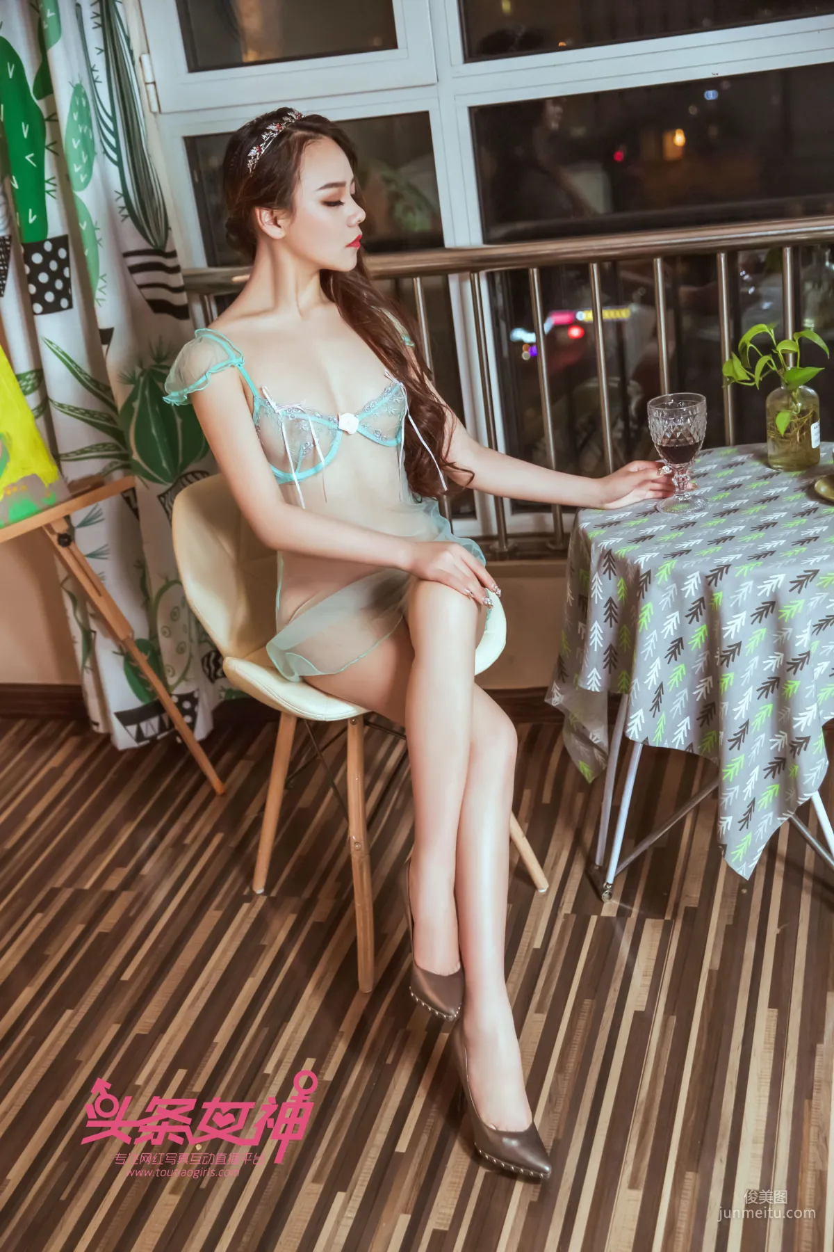 子兮《芳草绿纱 仲夏绿萍》 [头条女神Toutiaogirls] 写真集