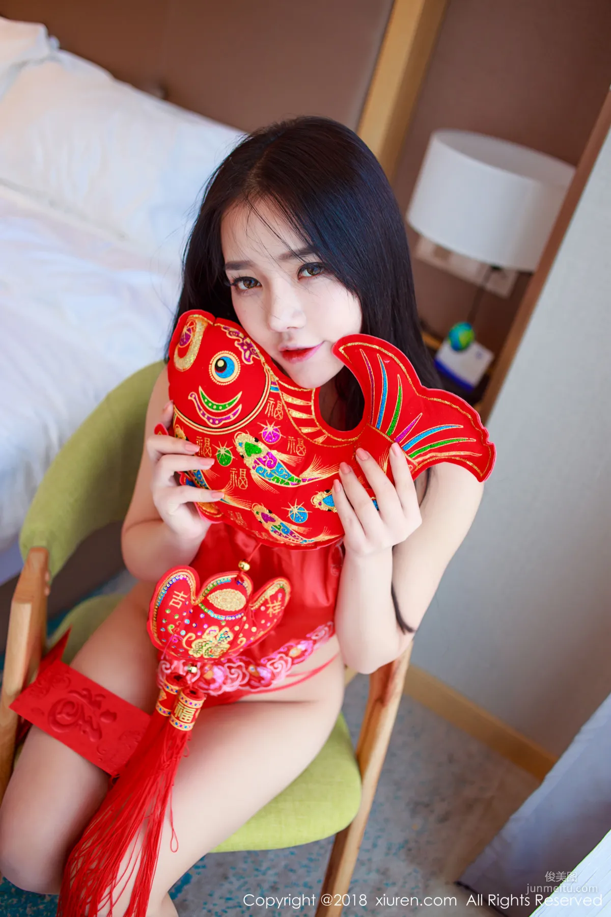 夏雪爱《新春火红肚兜内衣私房》 [秀人XiuRen] No.921 写真集