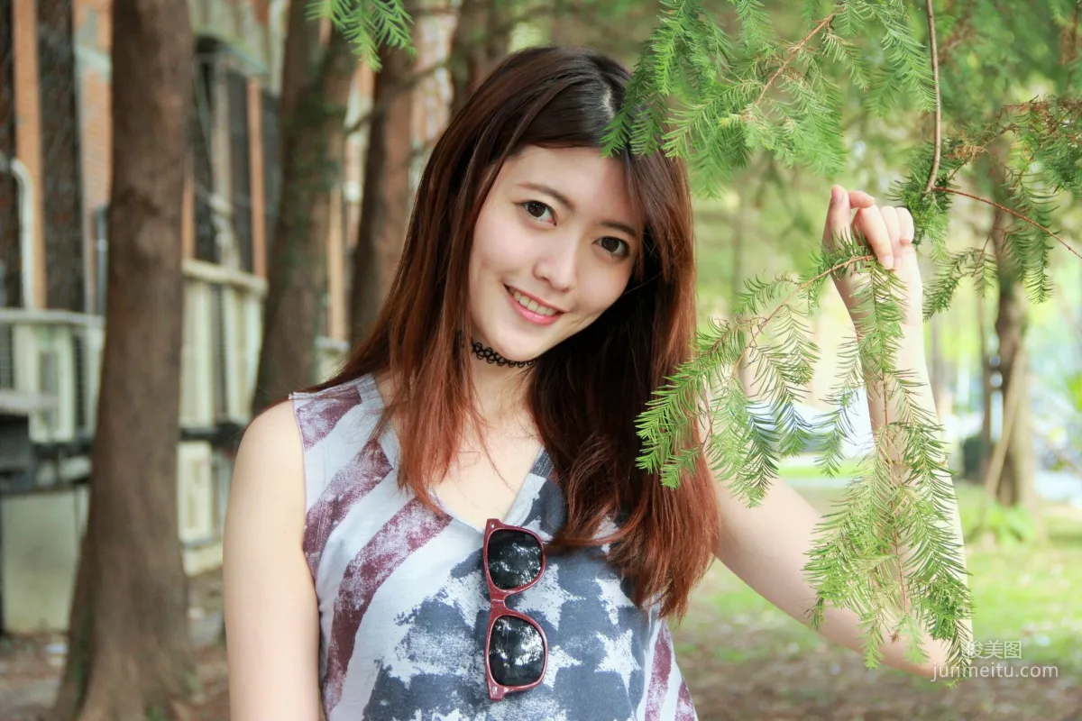 [台湾网红美女] 黄品瑄《台湾大学外拍》 写真集