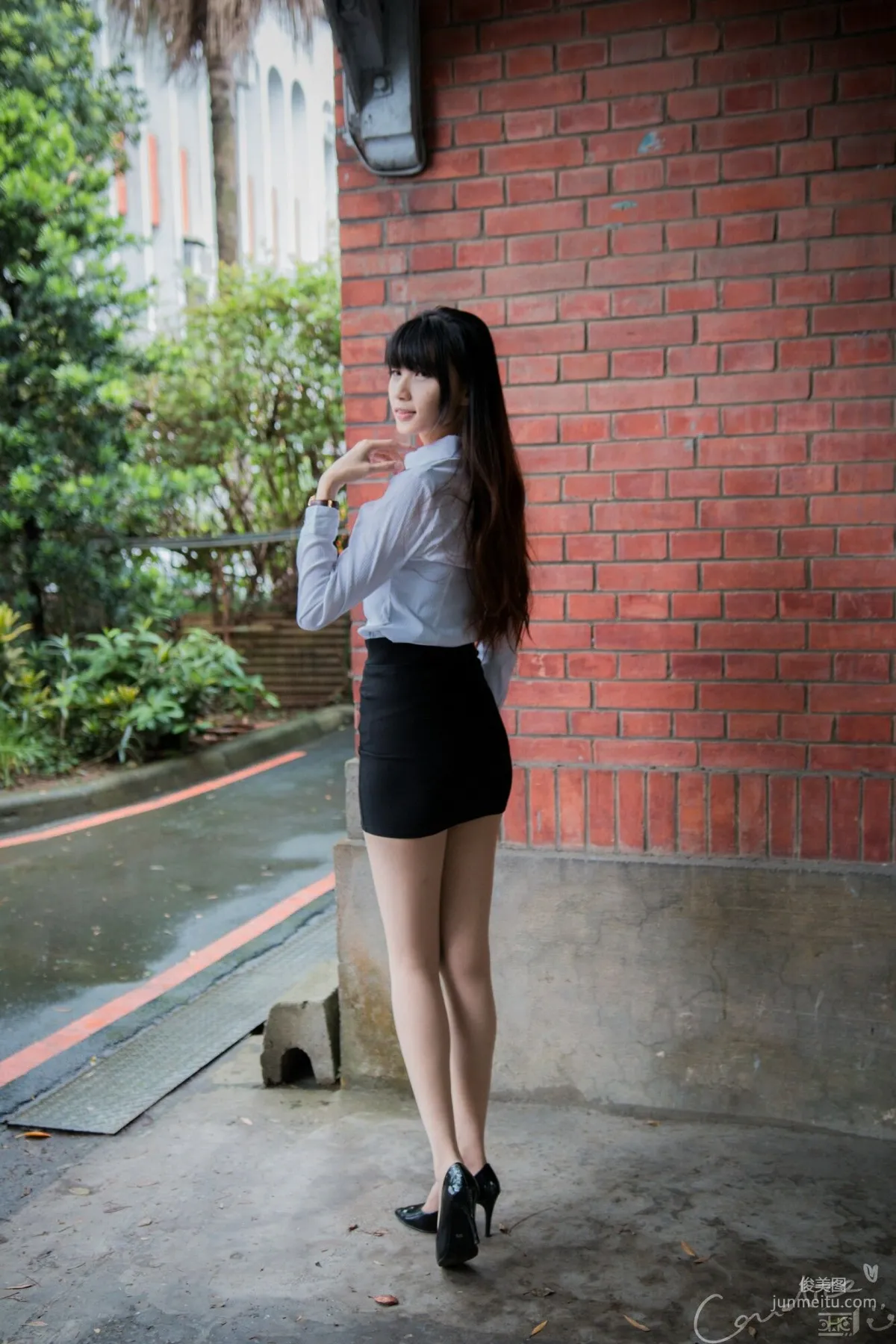 [台湾正妹] 蔡译心 - OL街拍 写真集