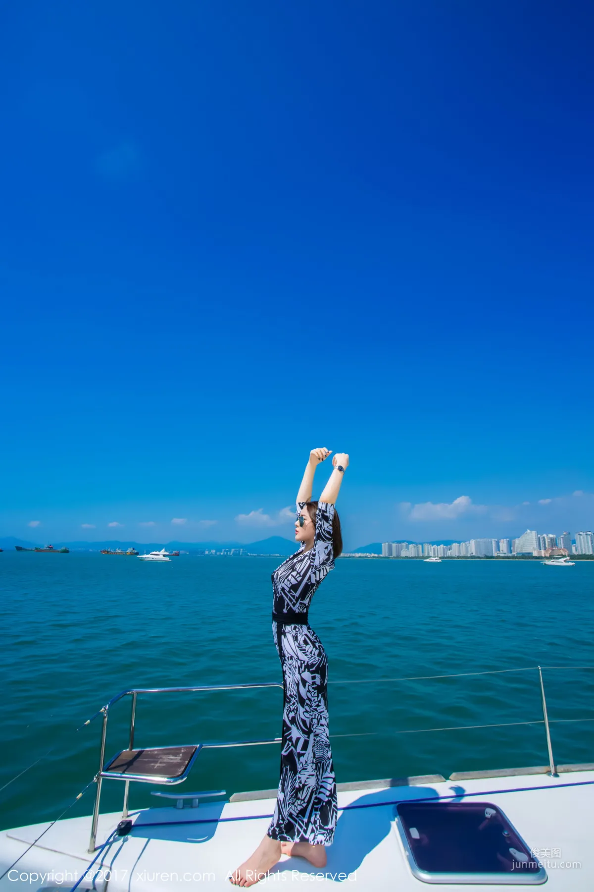 模特女神廿十《海南三亚》 [秀人XiuRen] NO.858 写真集