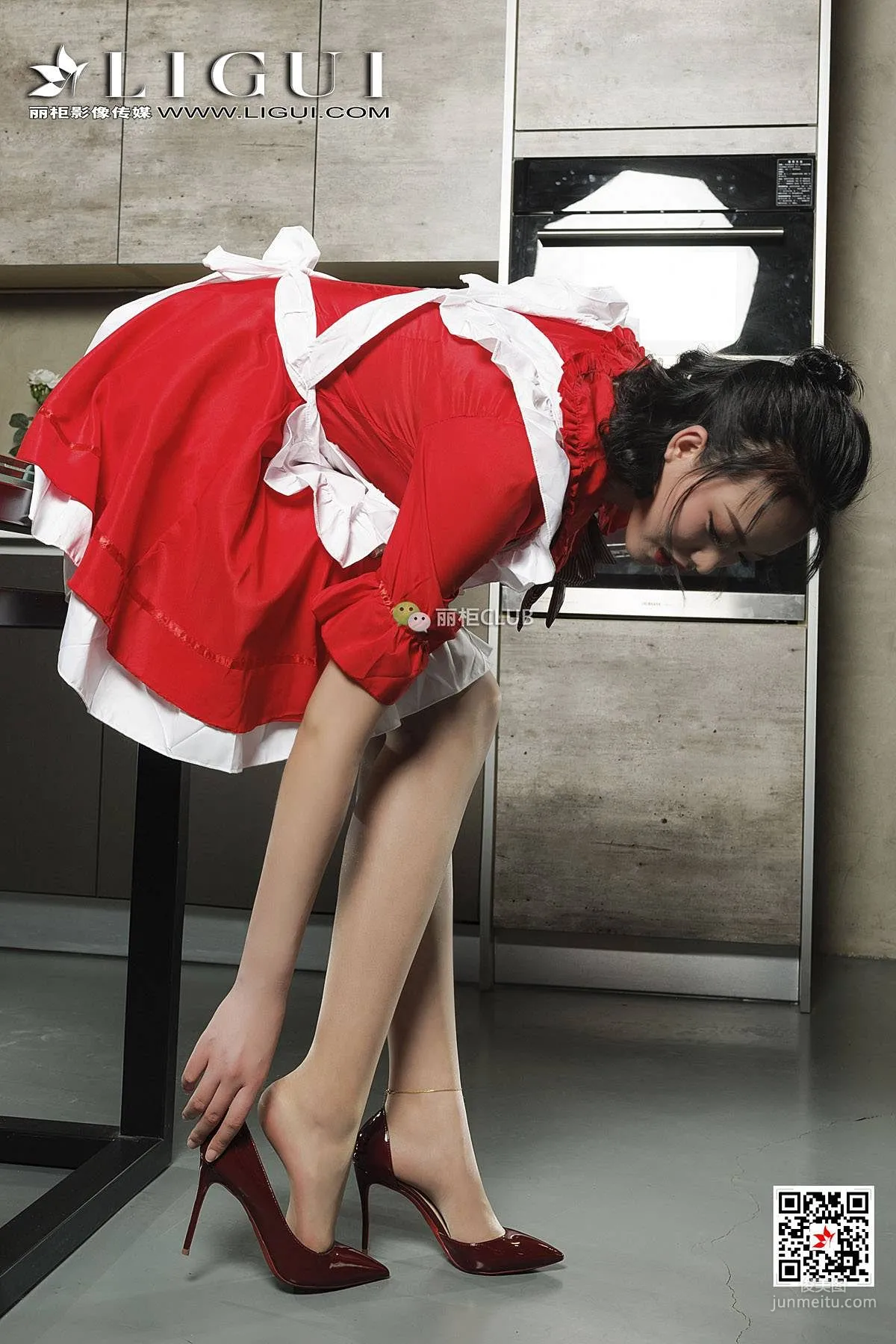 腿模敏儿《肉丝美厨娘》 [丽柜Ligui] 写真集