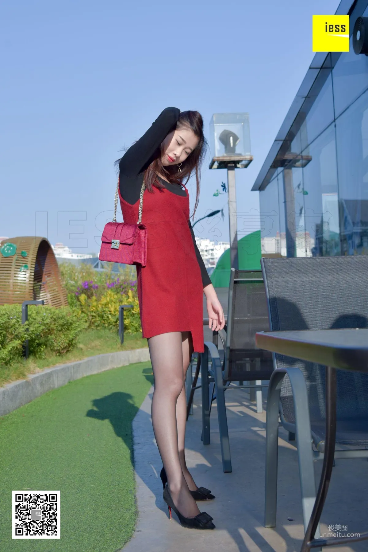 来来《连衣裙性感黑丝》[异思趣向IESS] 丝享家174 写真集