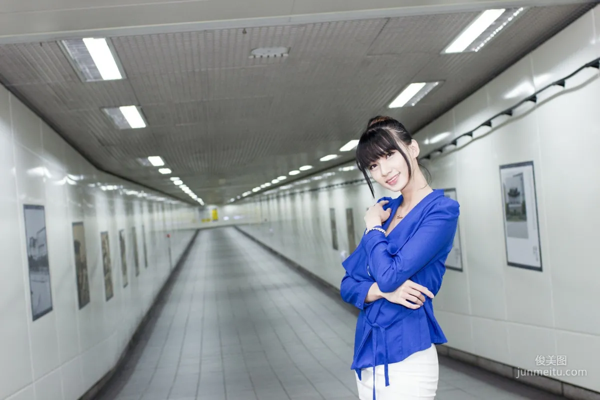 [台湾正妹] 蔡译心《中正紀念堂+富錦街時裝外拍》 写真集