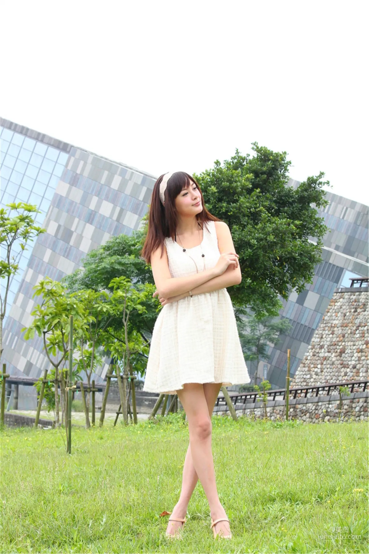 [台湾女神] 小梦《烏石港外拍》 写真集