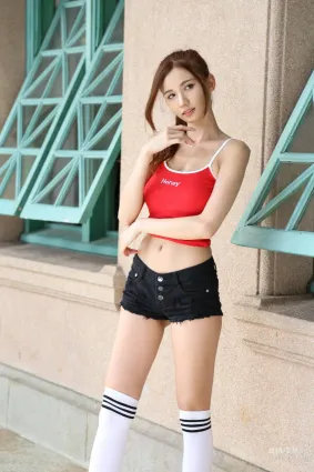 [台湾嫩模] 蔡譯心Candice - 街拍运动女郎 写真集