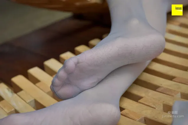 丝享家149 永英 《超值铅笔腿灰丝》[IESS异思趣向] 写真集