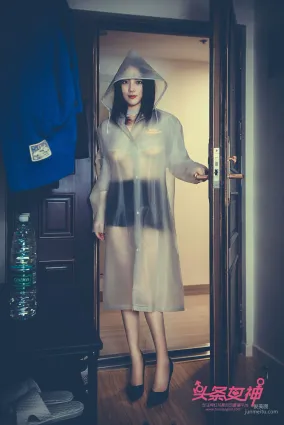 迪爱儿《雨衣修水》 [头条女神Toutiaogirls] 写真集