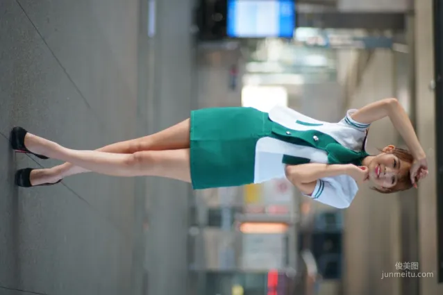 [台湾女神] 苏郁媛《烏日高鐵～空姐制服》 写真集