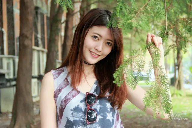 [台湾网红美女] 黄品瑄《台湾大学外拍》 写真集
