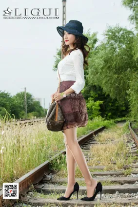 Model 思彤《时尚美腿唯美外拍》 [丽柜Ligui] 写真集