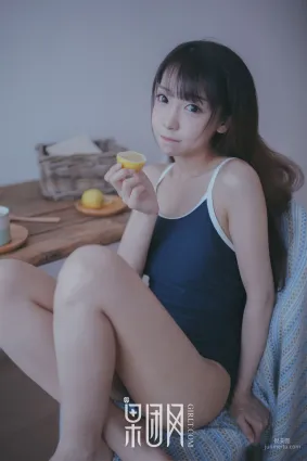 水花花不是水哗哗《邻家小妹陪你吃早餐！》 [果团Girlt]熊川纪信 No.028 写真集