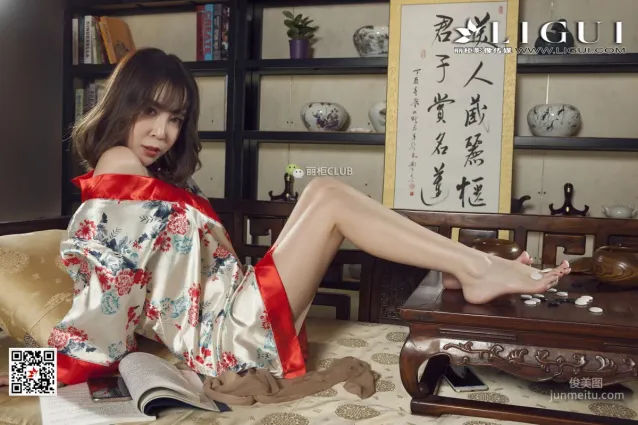 腿模Vicky《古典丝足》 [丽柜Ligui] 写真集