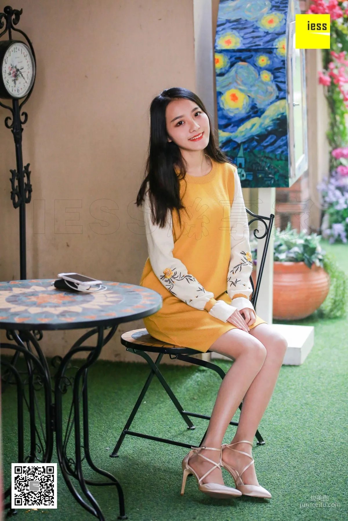 婉萍《婉萍街拍肉丝》[异思趣向IESS] 丝享家173 写真集