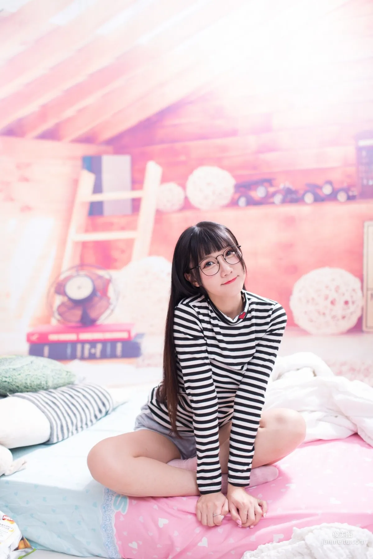 [台湾女神] 乔乔儿《琴棚电玩少女DVA》 写真集