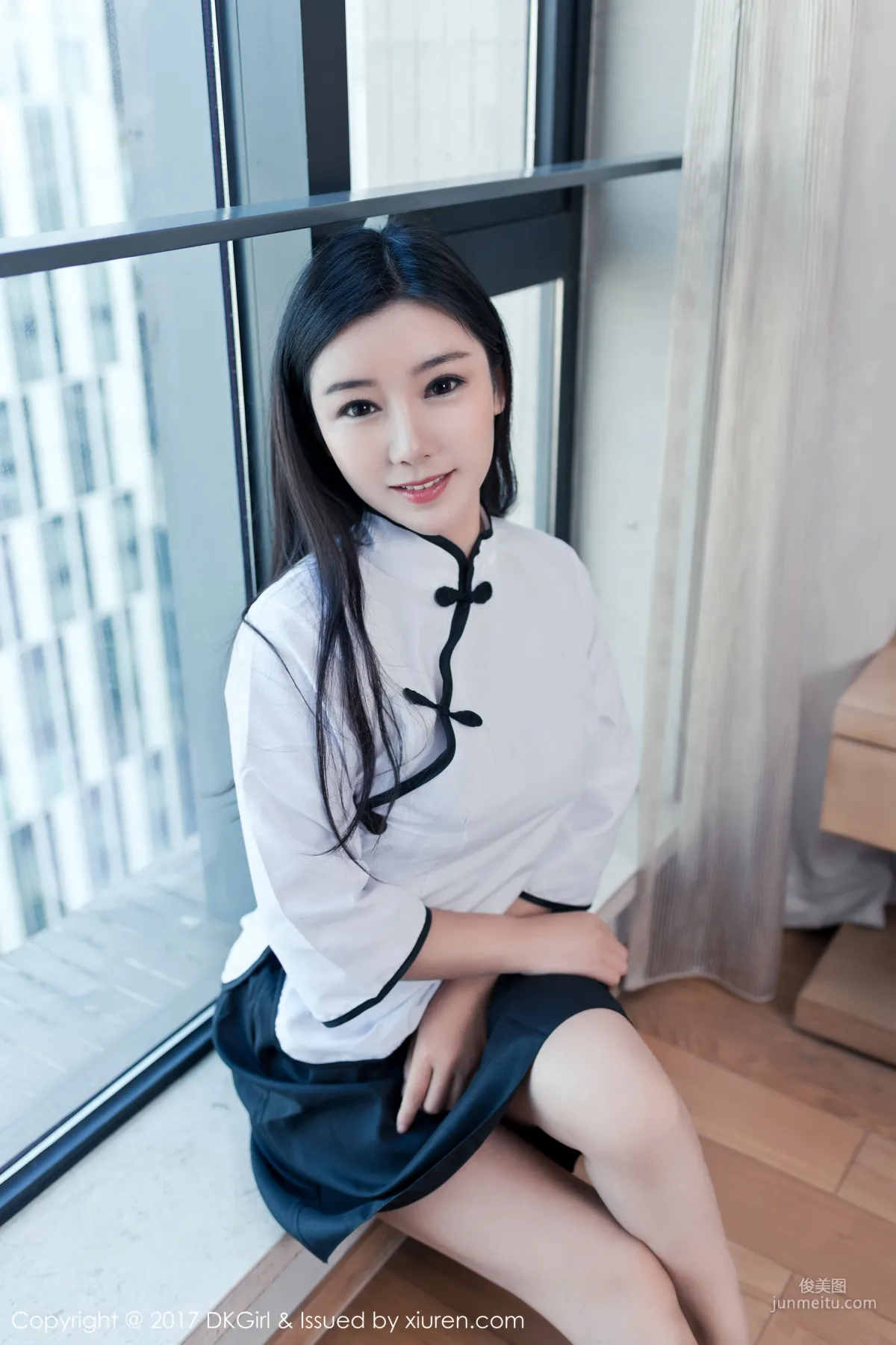 媛美人《甜美佳人，丰乳肥臀，真空演绎民国风》 [御女郎DKGirl] Vol.052 写真集