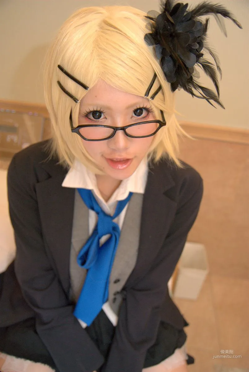 太宰ガロ 《VOCALOID》鏡音リン [From a rose.] 写真集