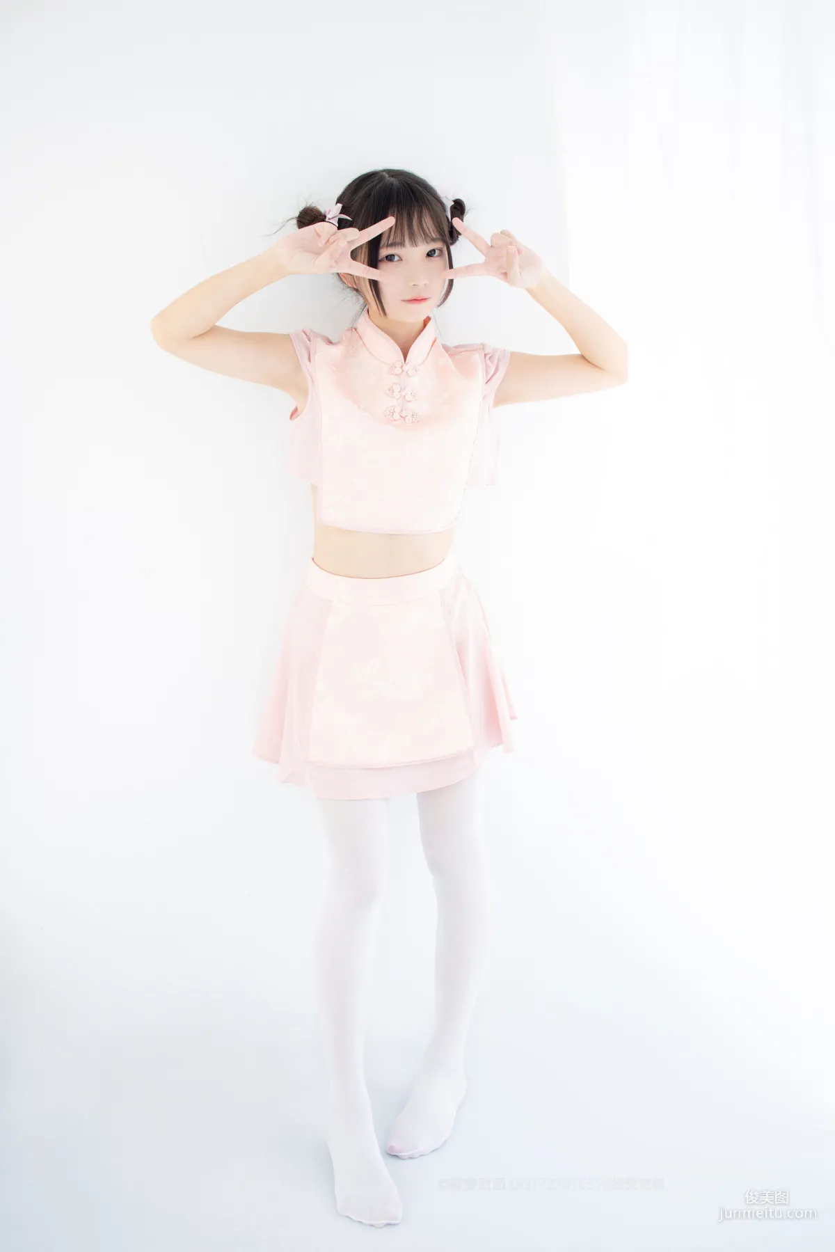 80D白丝踩物 [森萝财团] [X-052] 写真集