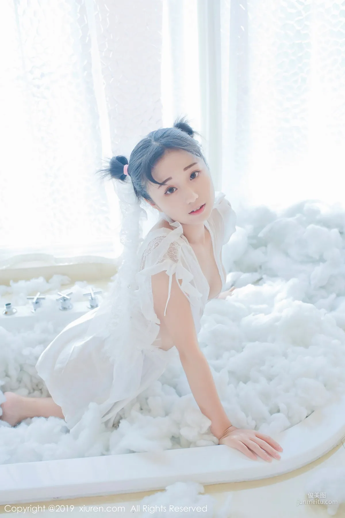 仓井优香《蕾丝小新娘+日系蓝色体操服》 [秀人XIUREN] No.1313 写真集
