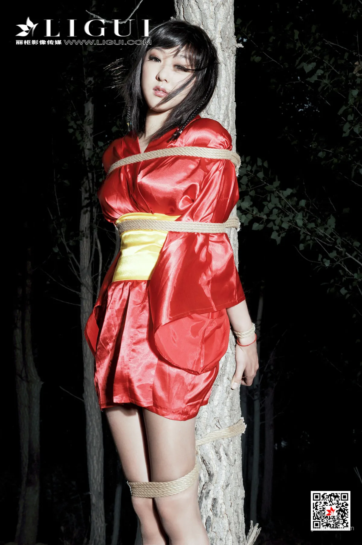 模特佩佩《黑夜美束》 [丽柜Ligui] 精品图集 写真集