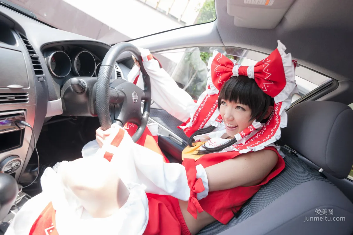 早乙女らぶ《東方Project》Hakurei Reimu(博麗霊夢) [@factory] 写真集