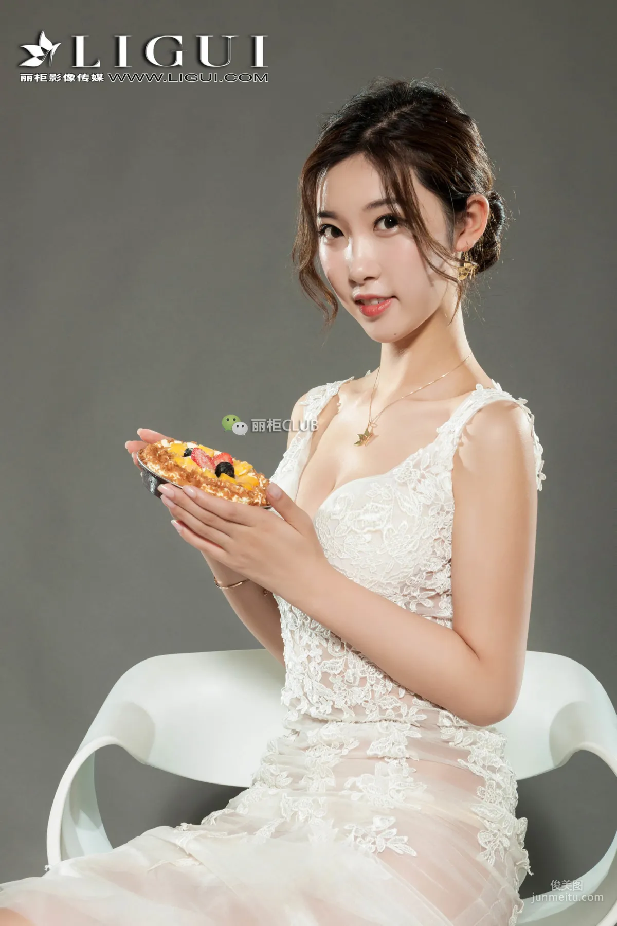 腿模筱筱《披萨丝足》 [丽柜Ligui] 写真集