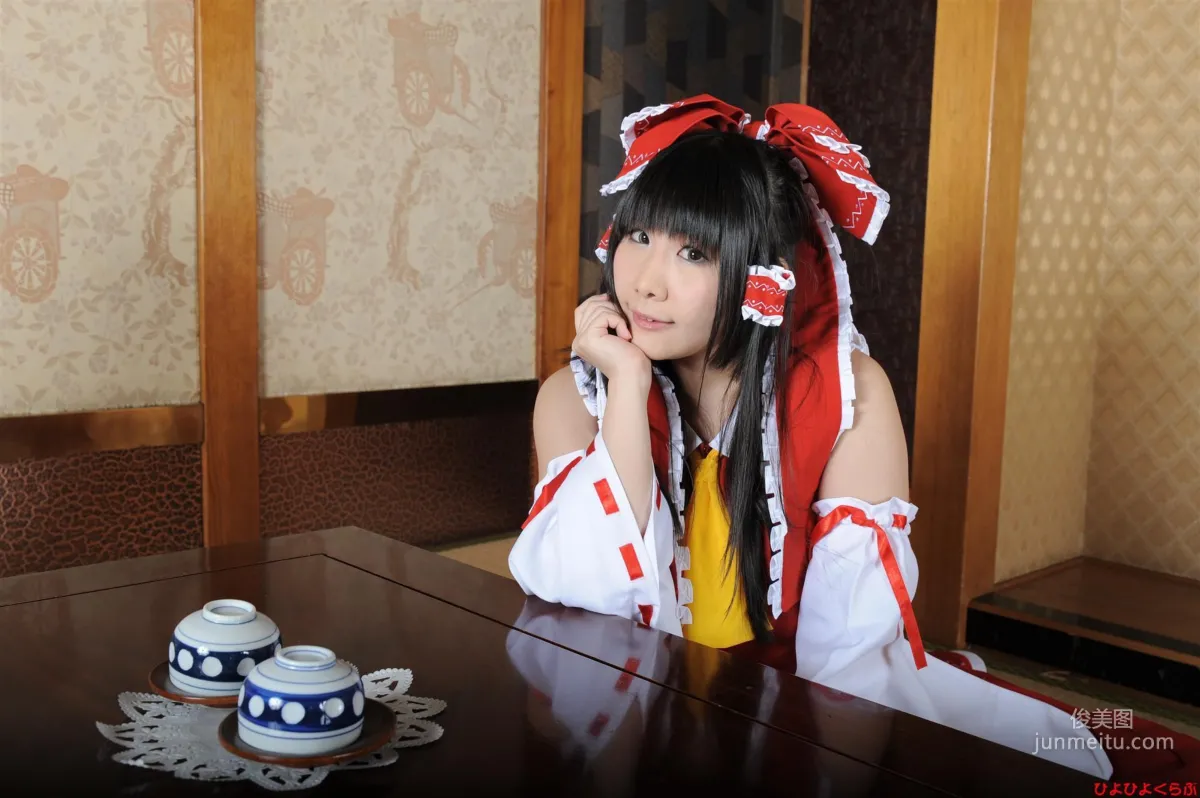 丹雫ひよ《東方Project》博麗霊夢 [HiyoHiyo Club] 写真集