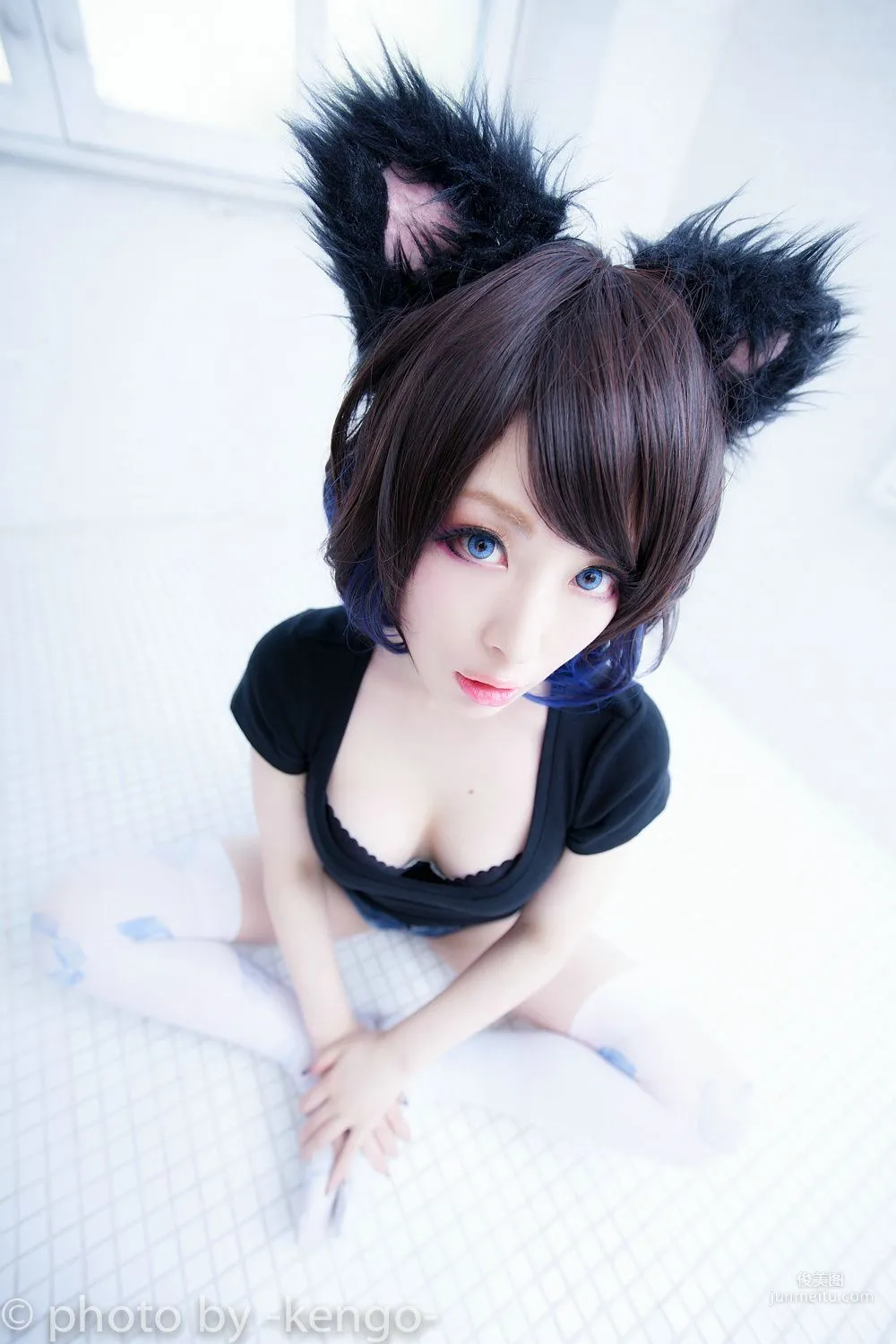 Usagi Necomimi [猫ソロ] [Rabbit hutch] 写真集