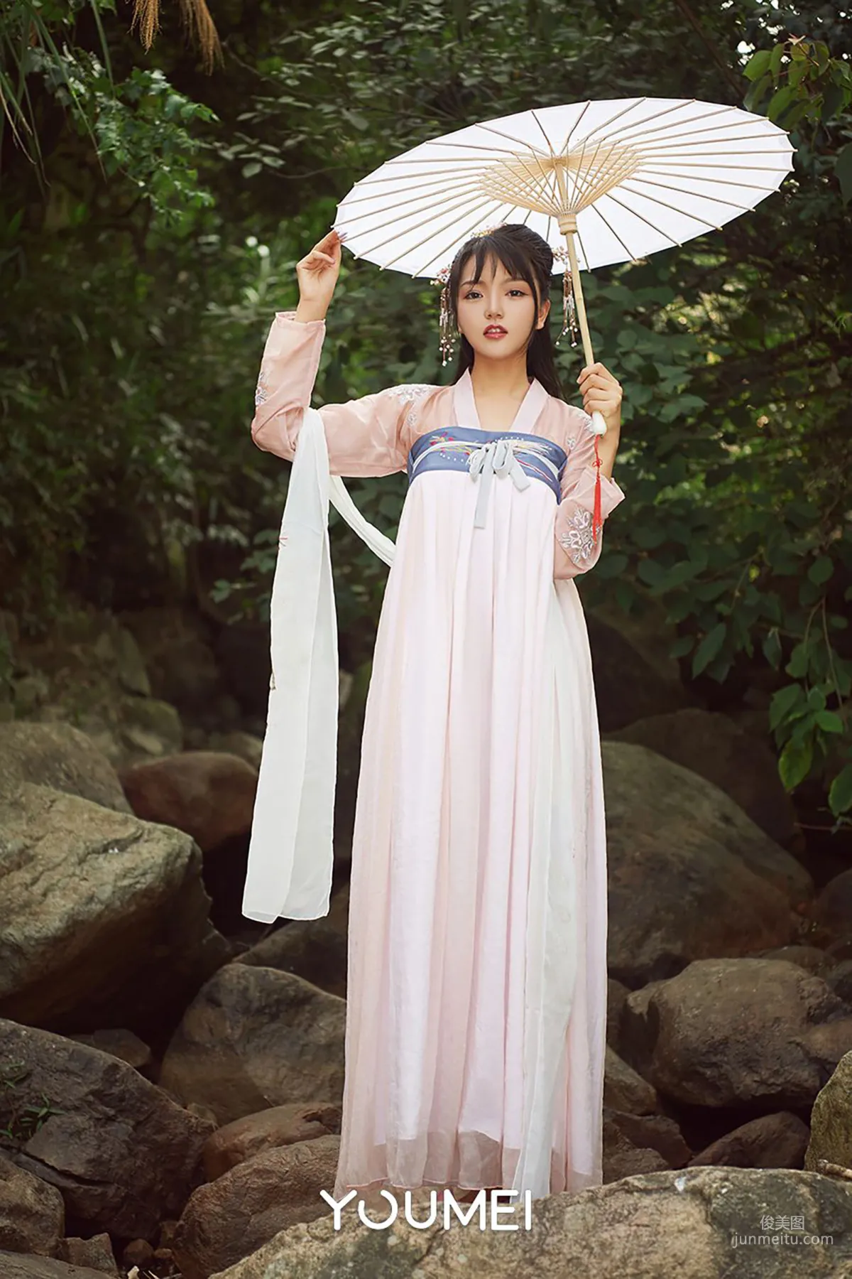 艺轩&喵星人《山中奇遇》 [尤美YouMei] Vol.048 写真集