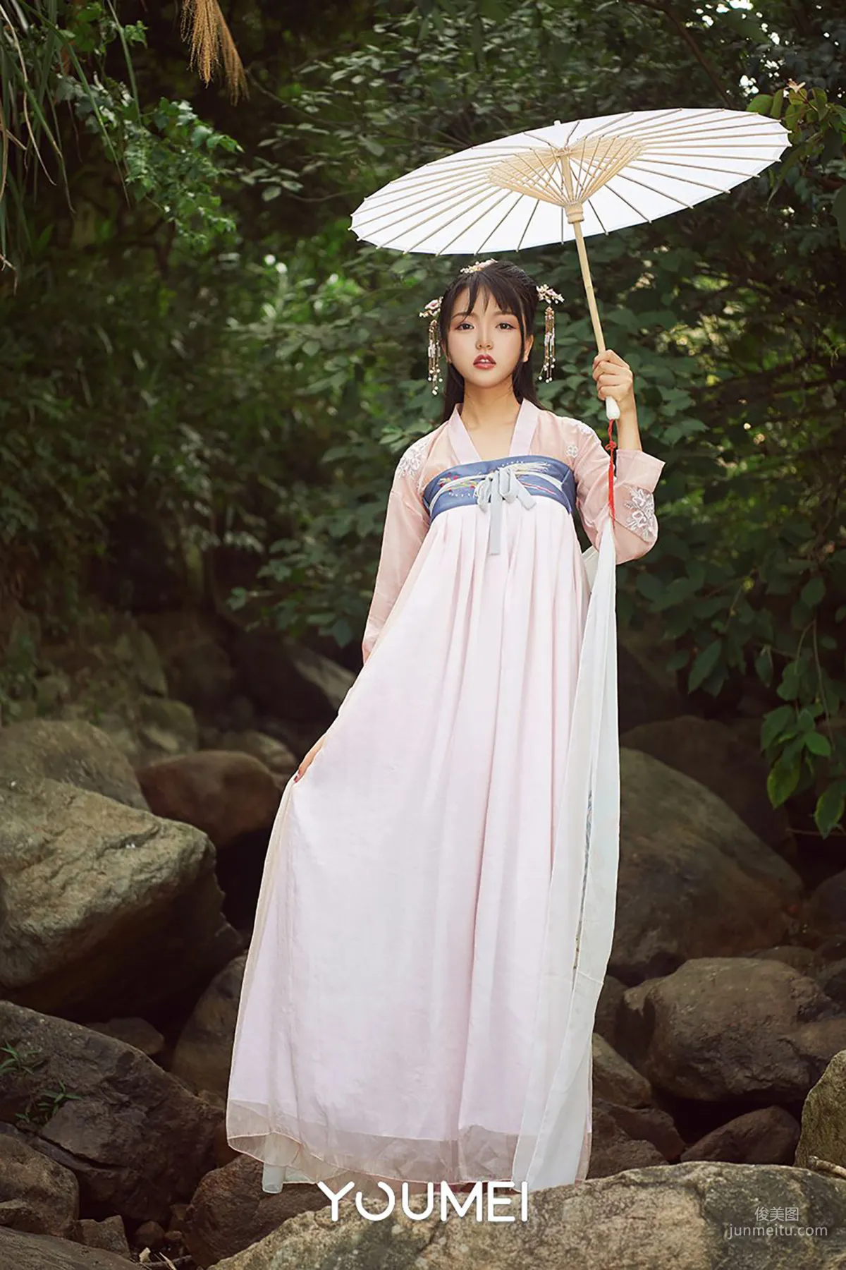 艺轩&喵星人《山中奇遇》 [尤美YouMei] Vol.048 写真集
