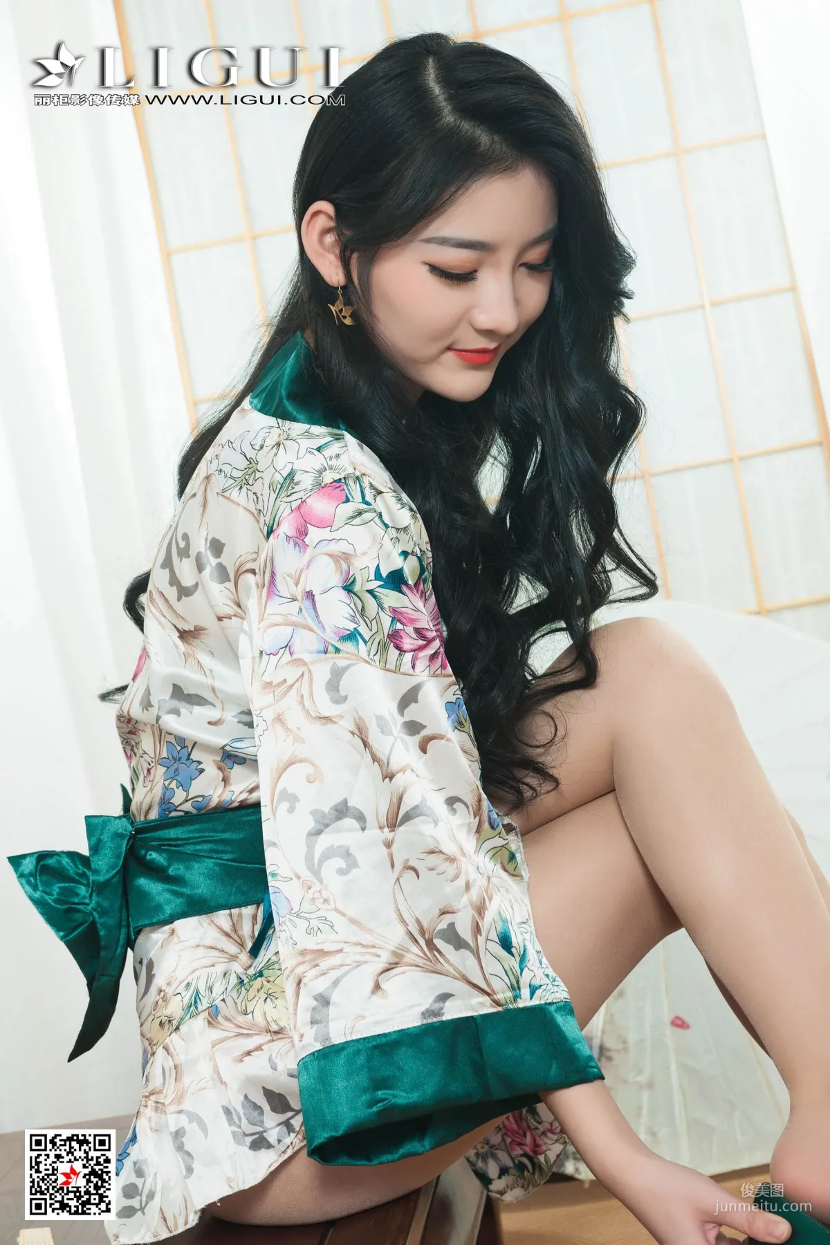 腿模Yaya《和服玉足》 [丽柜Ligui] 写真集