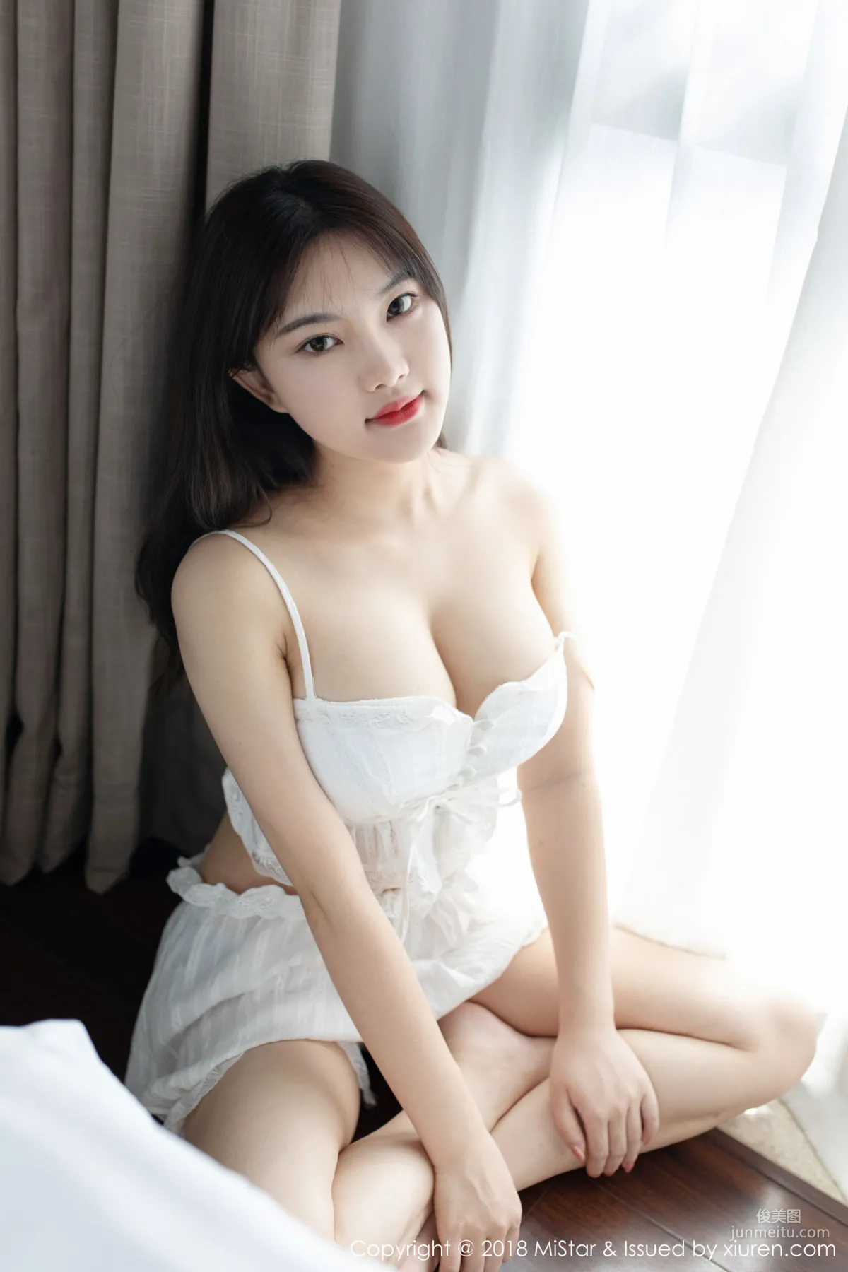 小仓鼠《秀色可餐的软玉美女》 [魅妍社MiStar] VOL.246 写真集