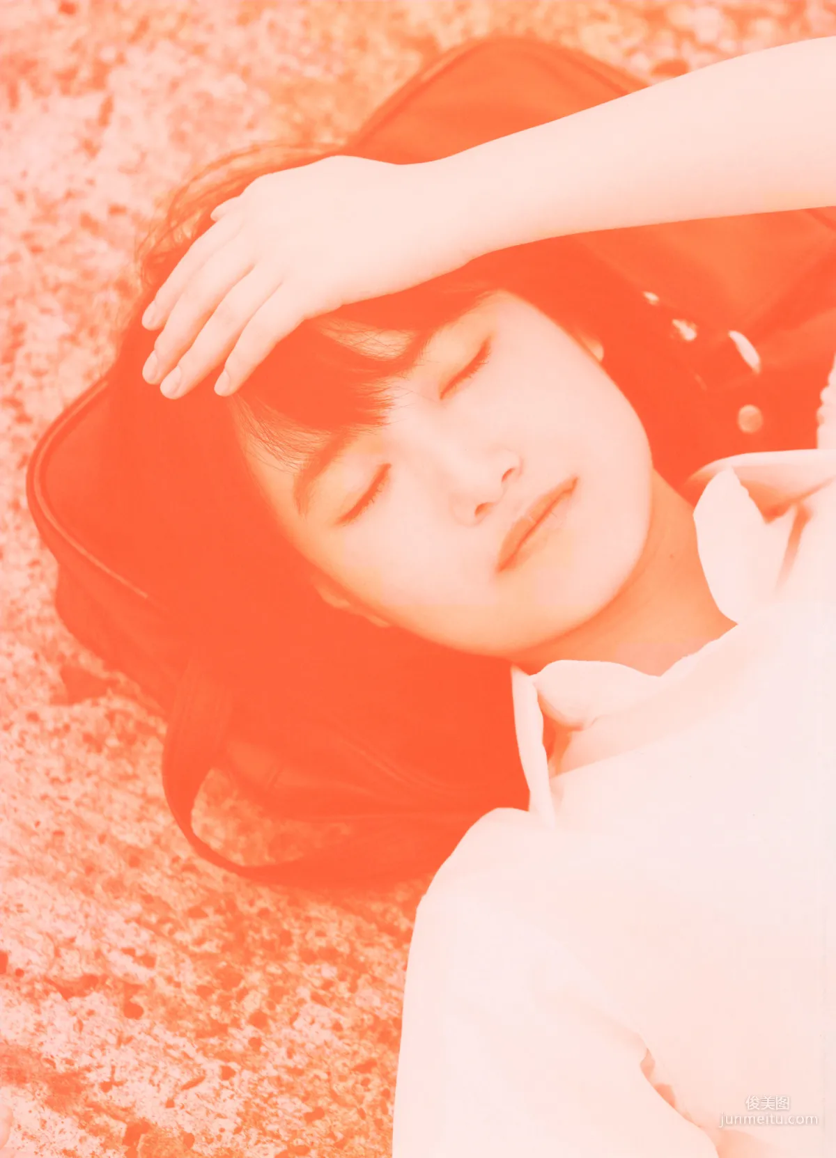 朝長美桜《日向》ファースト写真集