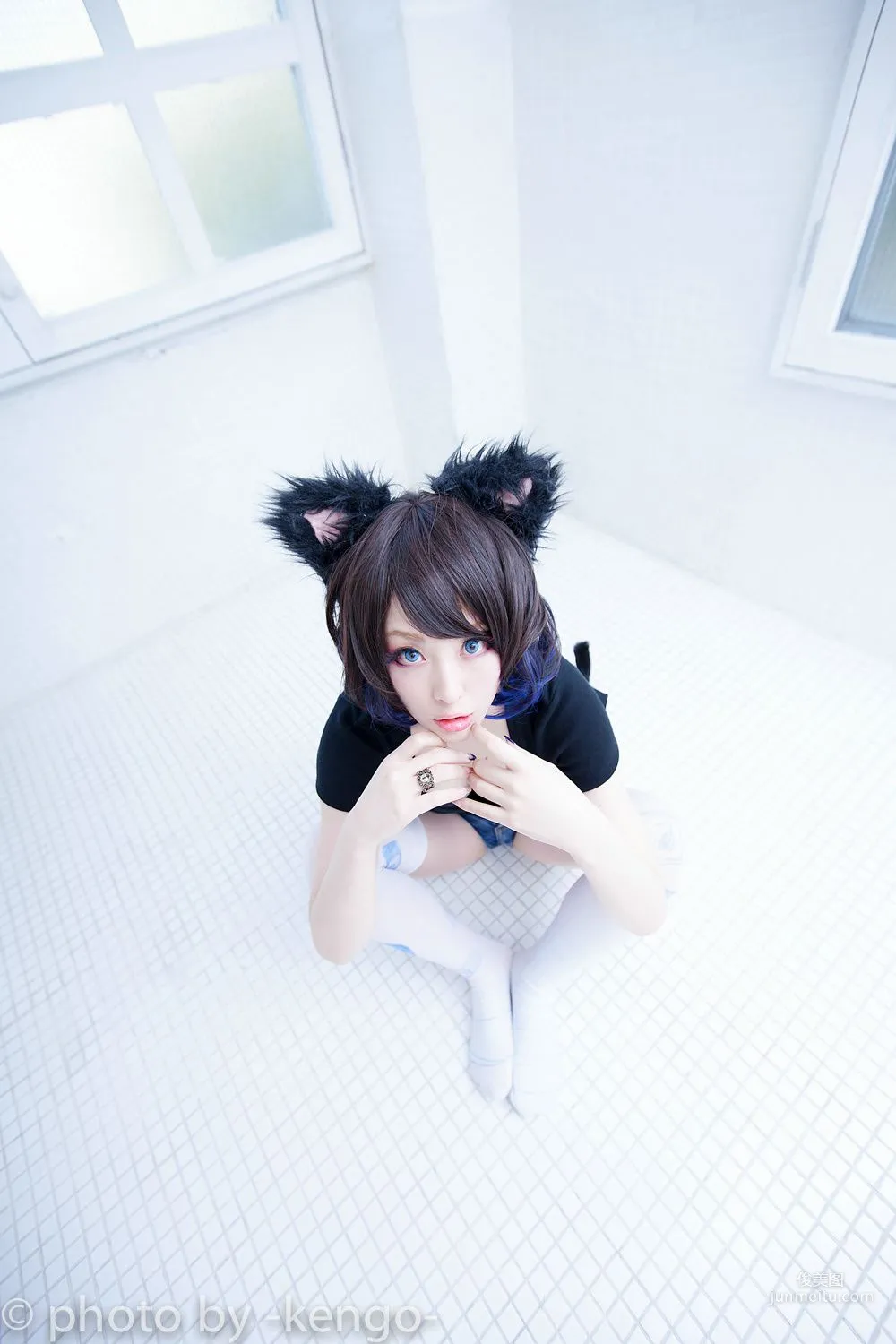 Usagi Necomimi [猫ソロ] [Rabbit hutch] 写真集