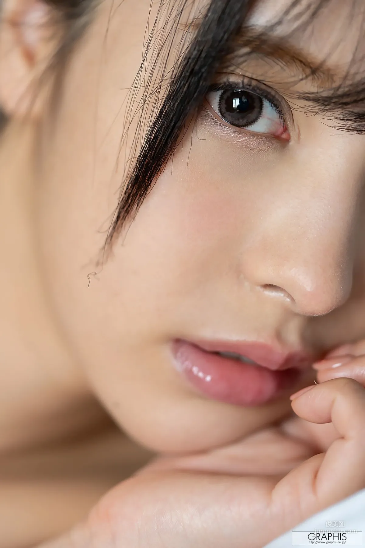 桃乃木かな(桃乃木香奈)《Sign》 [Graphis] WINTER SPECIAL 2018 写真集
