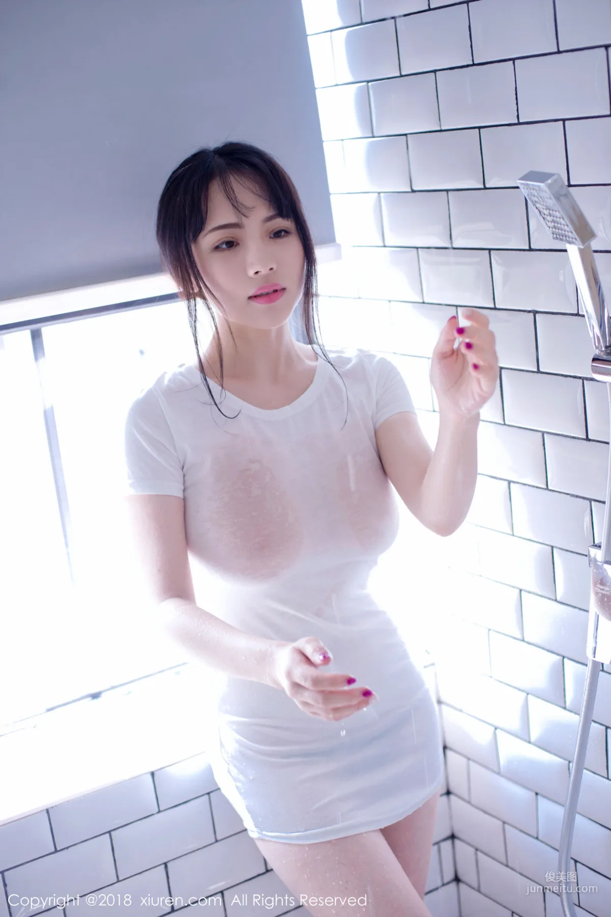 瑞瑞ruirui《湿身诱惑+比基尼束身诱惑》 [秀人XiuRen] No.1240 写真集