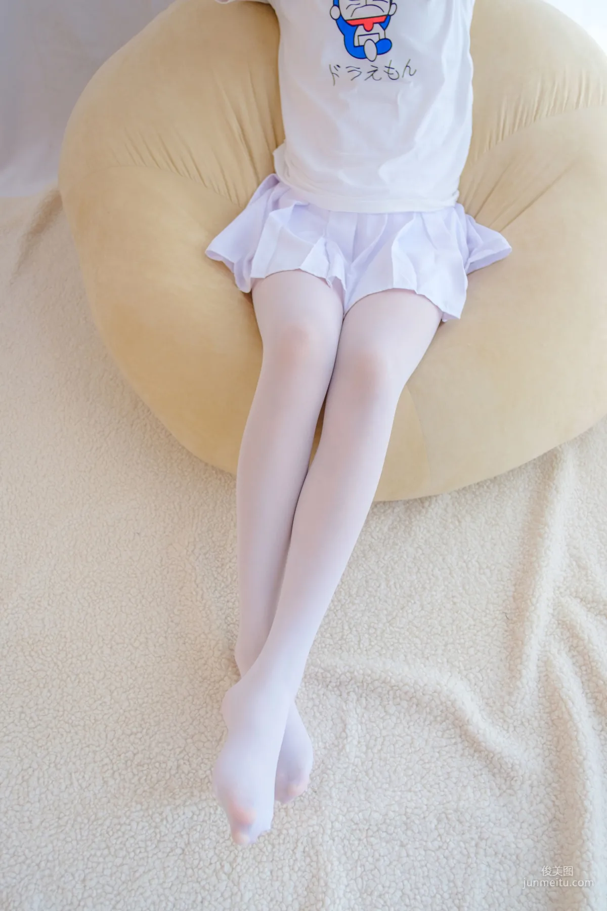 《水嫩嫩的白丝美足》 [森萝财团] R15-006 写真集