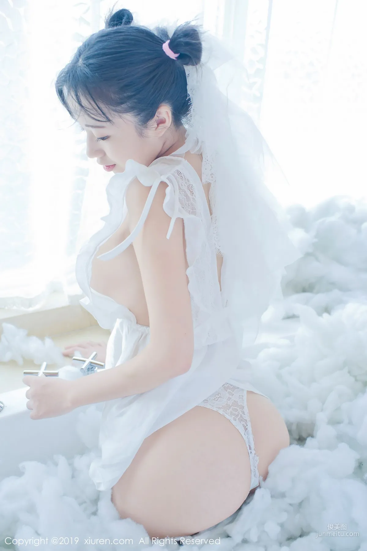 仓井优香《蕾丝小新娘+日系蓝色体操服》 [秀人XIUREN] No.1313 写真集
