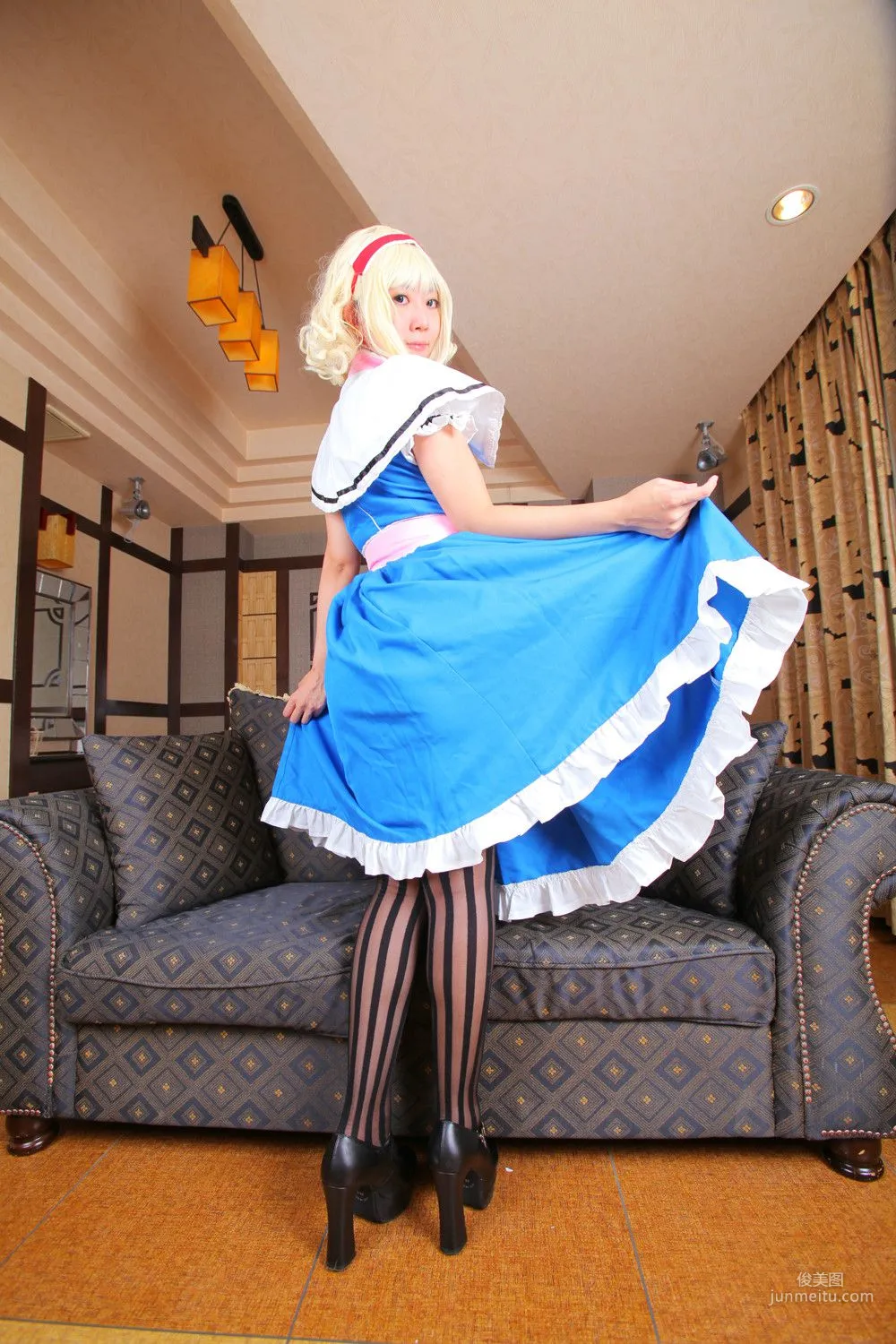 あやね 《Touhou Project》Alice Margatroid [Wolf Fang!!] 写真集