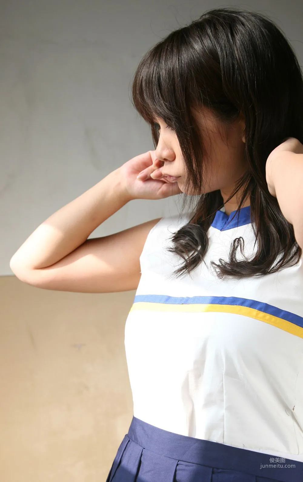 チョコボール向囲 《Suzumiya Haruhi no Yuuutsu》Suzumiya Haruhi+Asahina Mikuru 写真集
