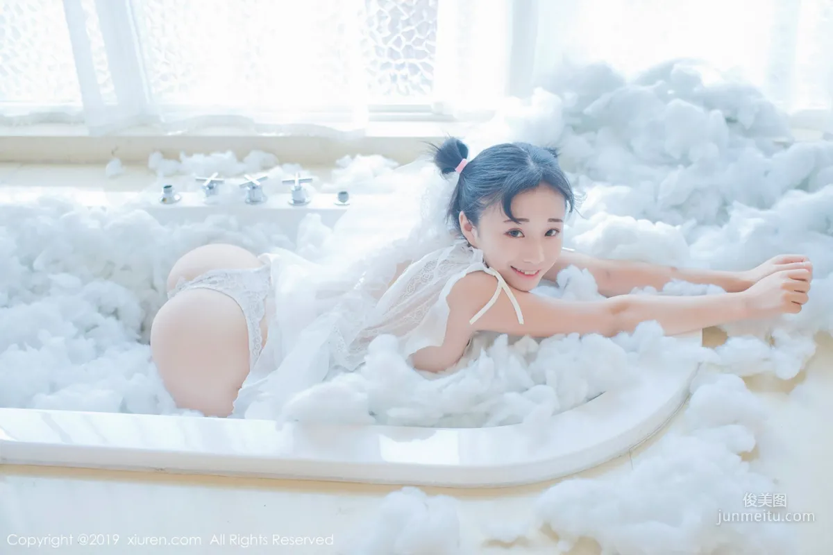 仓井优香《蕾丝小新娘+日系蓝色体操服》 [秀人XIUREN] No.1313 写真集
